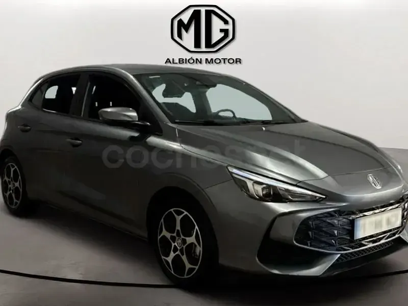 Usado MG MG3 Comfort 116 CV (85 kW) 2025 Gris / plata Utilitario
