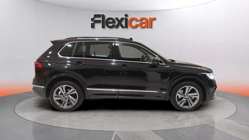 Usado VW Tiguan R-line 245 CV (180 kW) 2022 Negro SUV