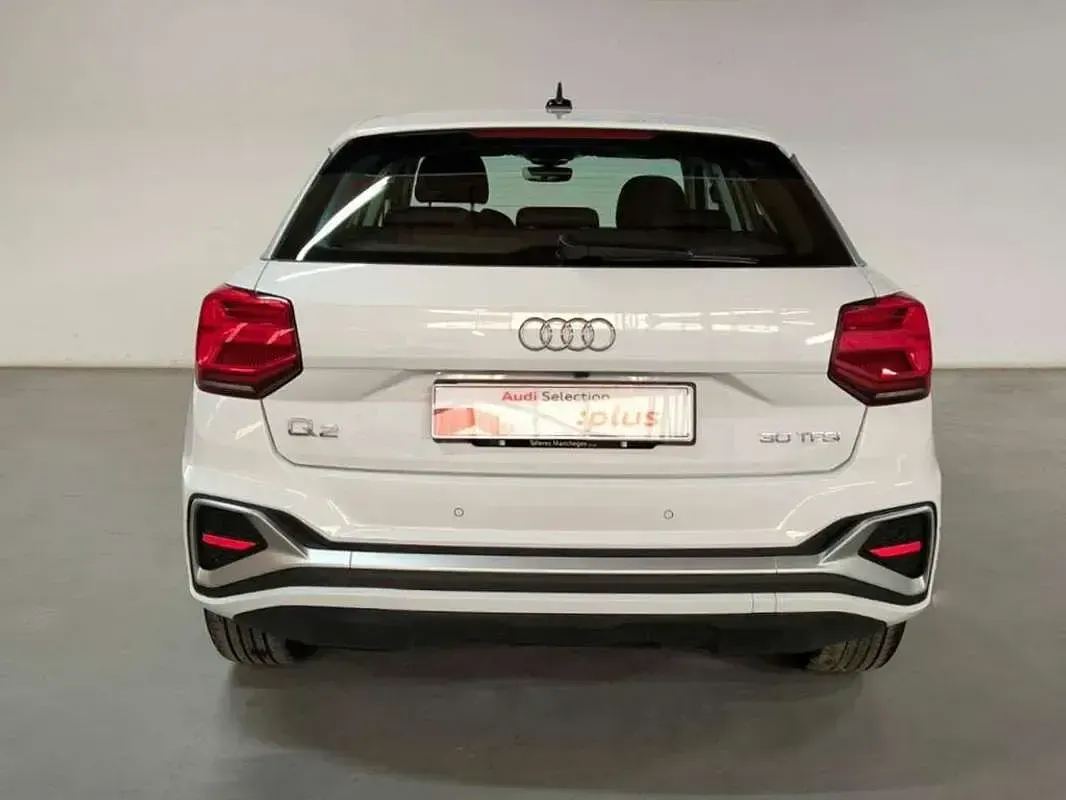 Usado Audi Q2 S-Line 116 CV (85 kW) 2025 Blanco SUV
