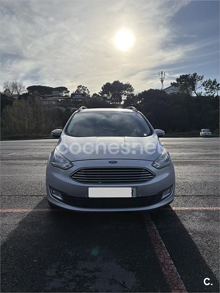 Usado Ford Grand C-Max Titanium 150 CV (110 kW) 2017 Gris / plata Monovolumen