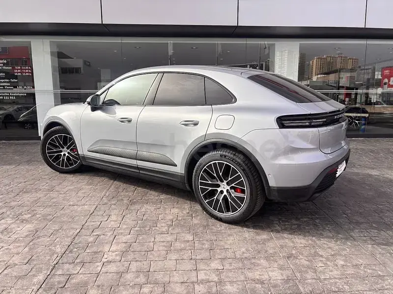 Usado Porsche Macan 2025 Eléctrico SUV