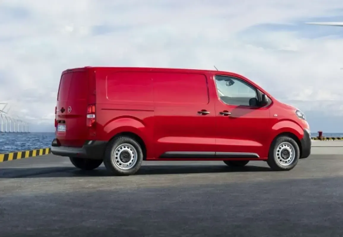 Usado Opel Vivaro 120 CV (88 kW) 2021 Blanco Monovolumen
