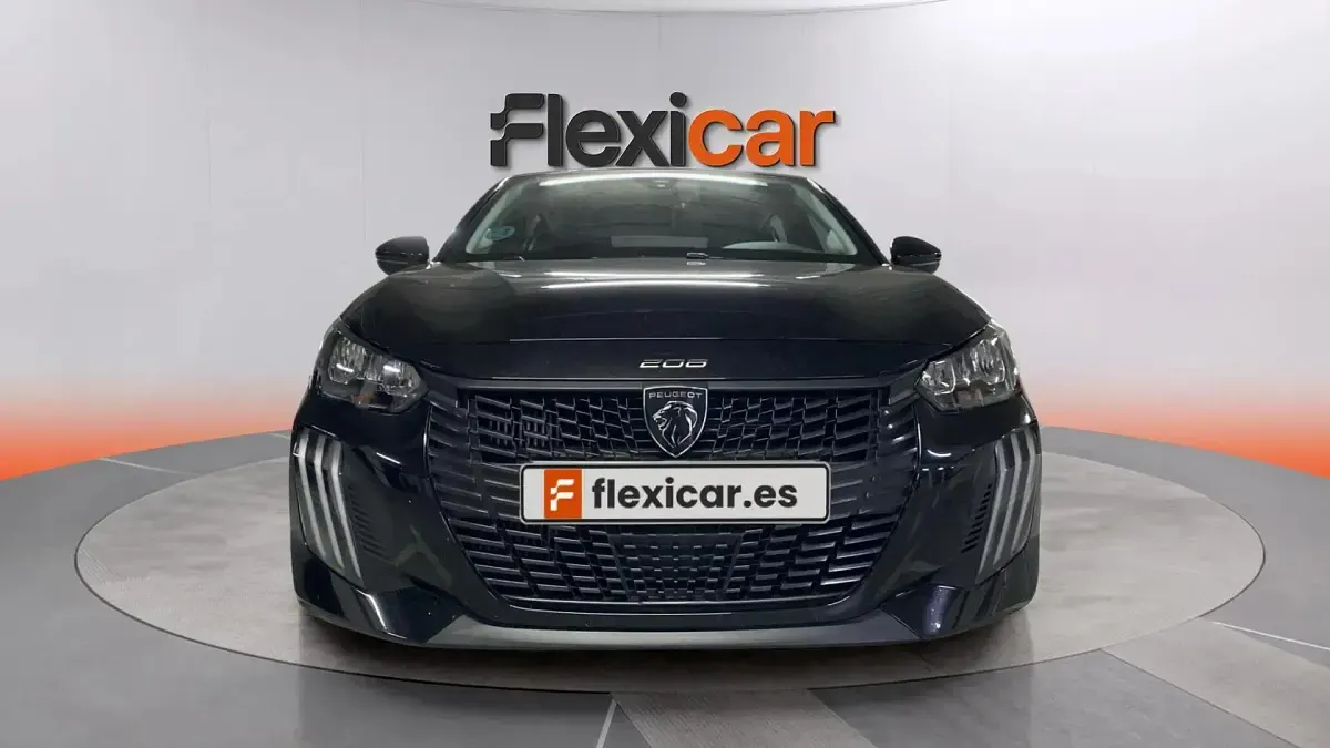 Usado Peugeot 208 Style 101 CV (74 kW) 2024 Negro Utilitario
