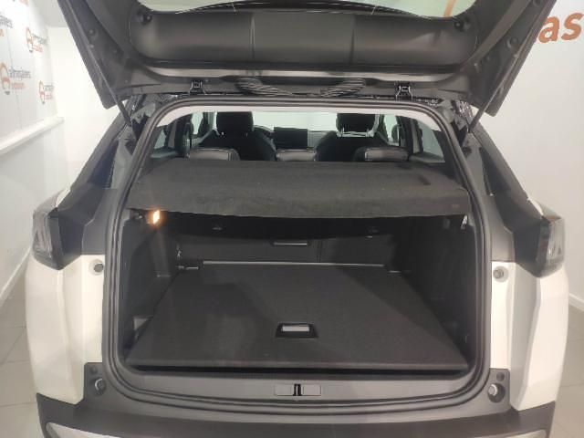 Usado Peugeot 3008 Allure 130 CV (95 kW) 2022 Blanco nacarado SUV