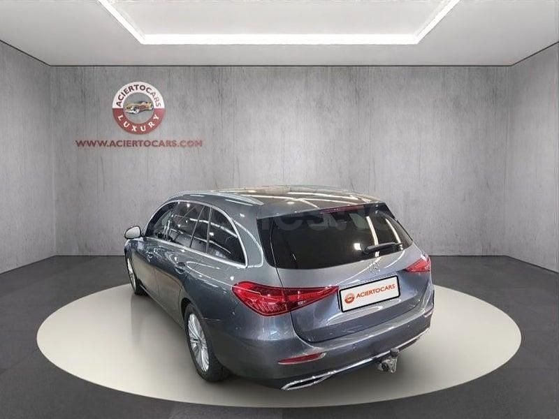 Używany Mercedes C220 200 KM (147 kW) 2022 Szary Kombi
