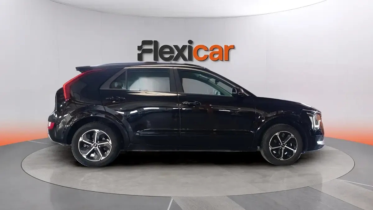 Usado Kia Niro 141 CV (103 kW) 2024 Negro SUV