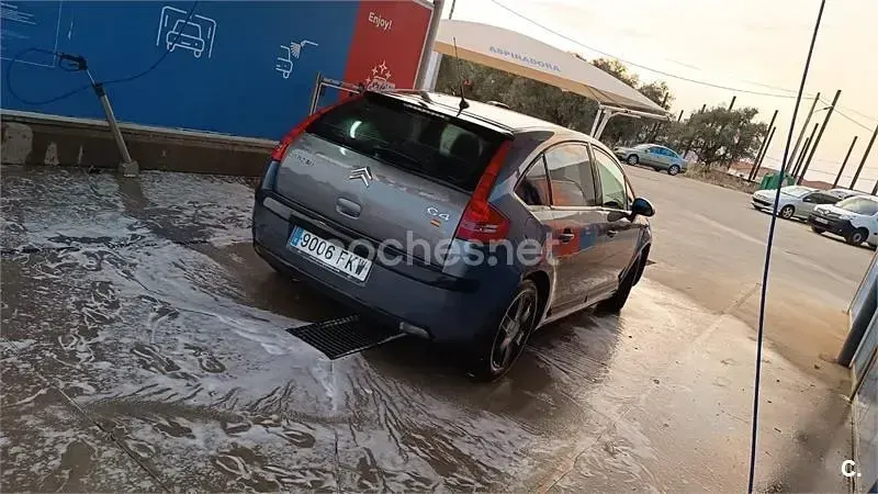 Usado Citroën C4 110 CV (80 kW) 2007 Gris / plata Berlina