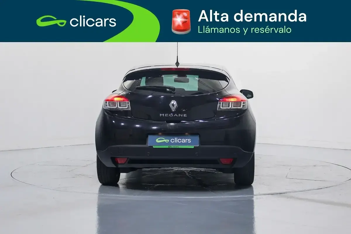 Usado Renault Mégane LIMITED 116 CV (85 kW) 2016 Negro Coupe