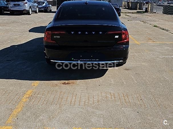Negro Usado 2023 Volvo S90 Ultimate Berlina | 59.000 € - Imagen 1/4