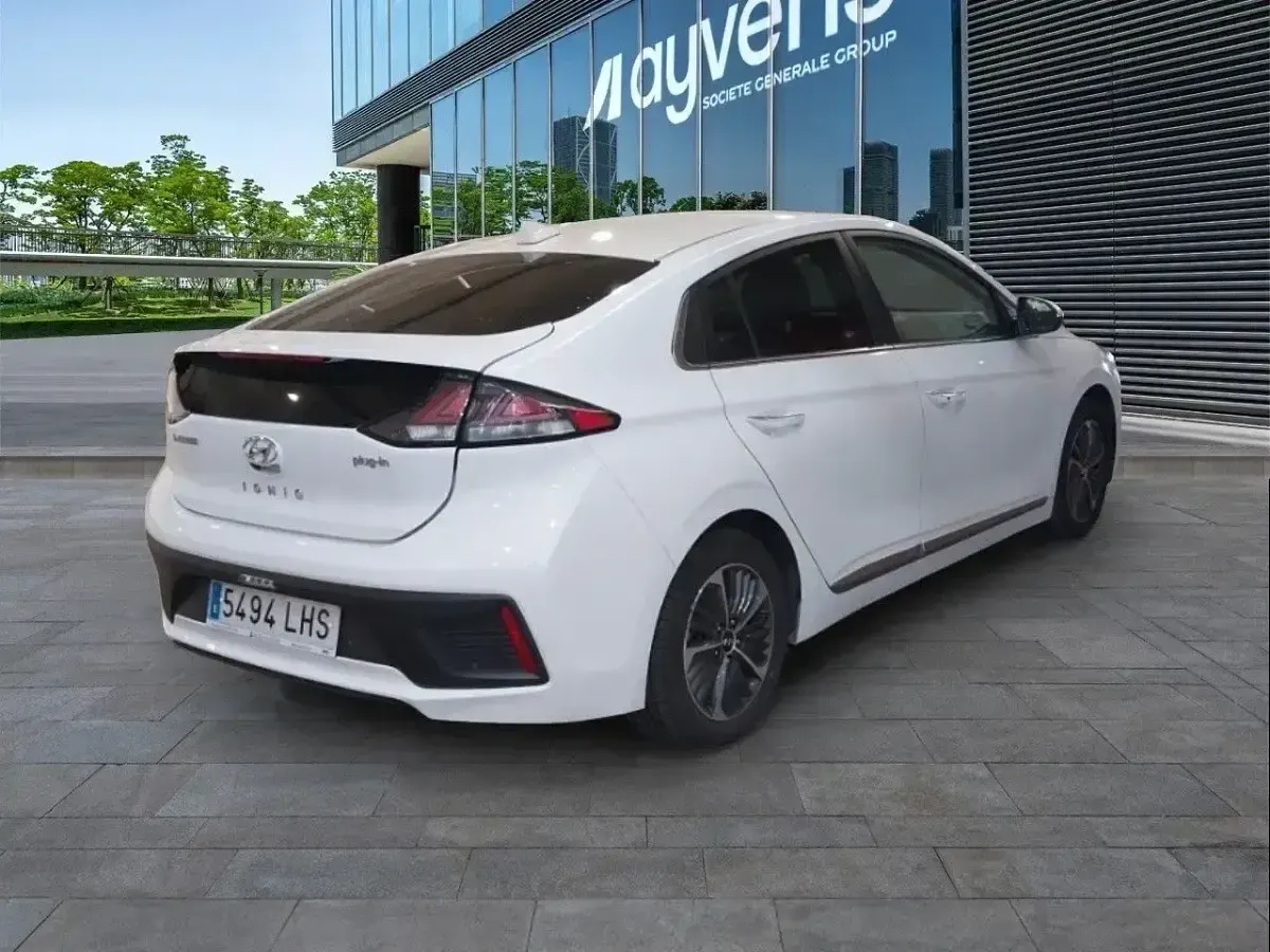 Usado Hyundai Ioniq 141 CV (103 kW) 2020 Blanco Utilitario