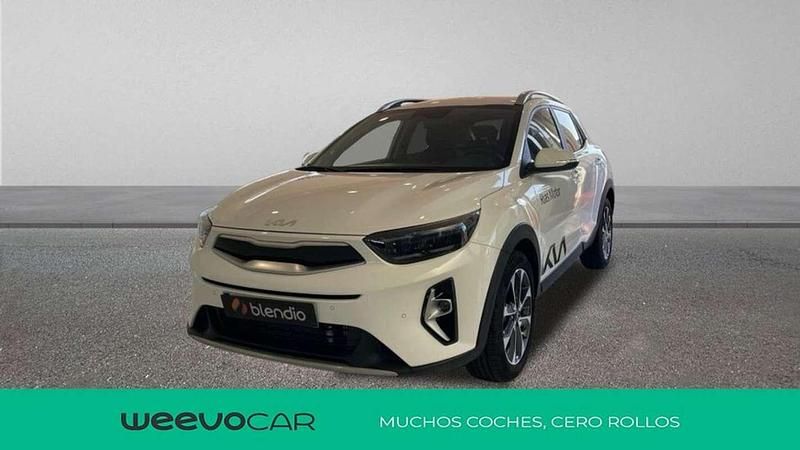Blanco Usado 2024 Kia Stonic Style SUV | 19.990 € (Un poco caro) - Imagen 1/4