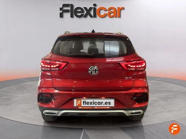 Usado MG ZS Luxury 106 CV (77 kW) 2024 Rojo Berlina