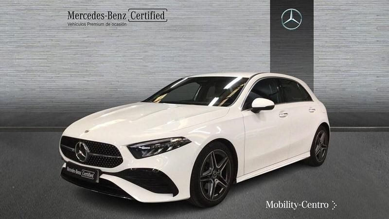 Usado Mercedes A200 AMG line 150 CV (110 kW) 2024 Blanco polar  pintura unicolor Utilitario
