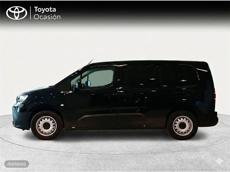 Usado Toyota Proace City City 100 kW (136 CV) 2025 Negro Monovolumen