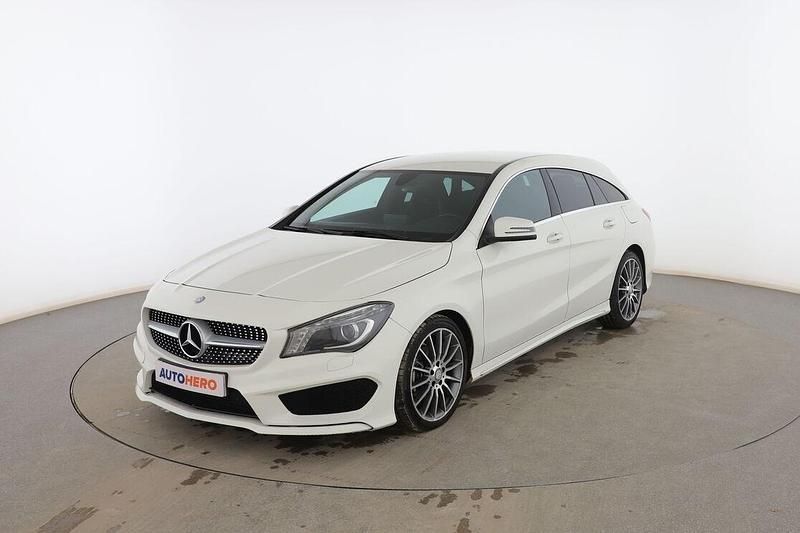 Blanco Usado 2015 Mercedes CLA200 Shooting Brake AMG line Familiar | 18.799 € (Un poco caro) - Imagen 1/3