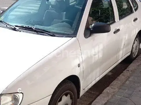 Usado Seat Cordoba Stella 75 CV (55 kW) 2002 Blanco Berlina