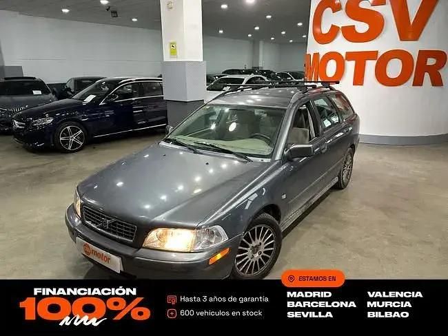Usado Volvo V40 109 HP (80 kW) 2004 Cinzento Carrinha
