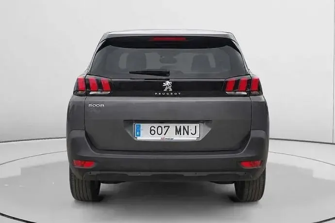 Usado Peugeot 5008 Active 136 HP (100 kW) 2024 SUV