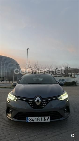 Usado Renault Clio V Zen 100 CV (73 kW) 2021 Gris / plata Berlina