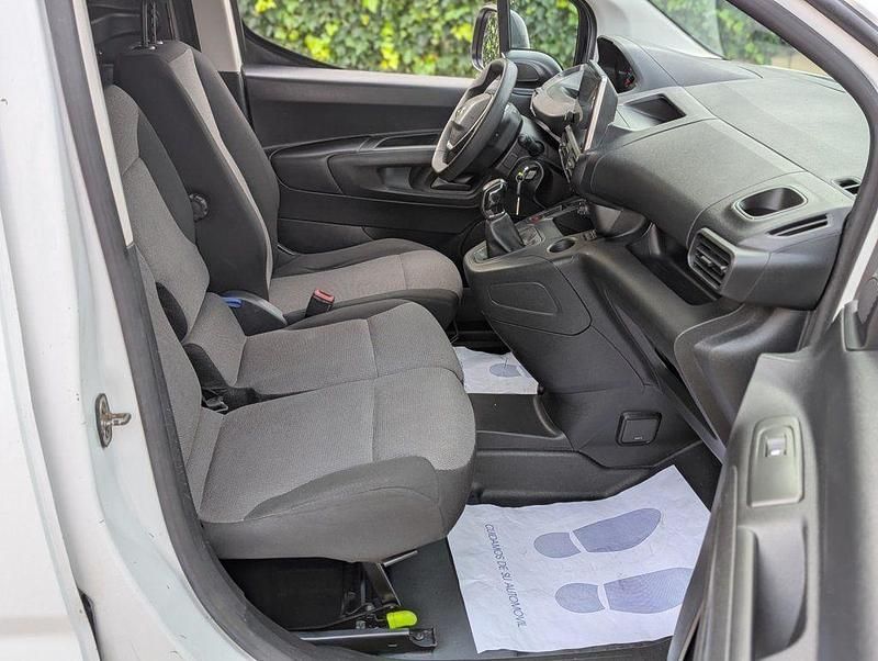 Blanco Usado 2020 Peugeot Partner Premium Monovolumen | 14.900 € (Caro) - Imagen 1/4
