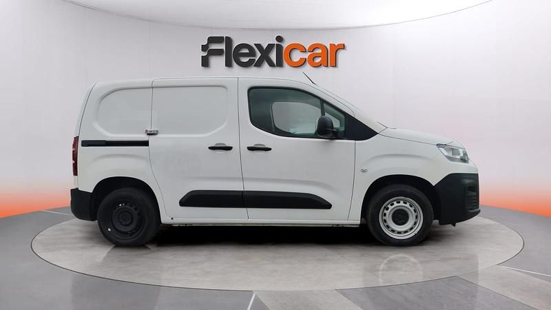 Usado Citroën Berlingo Live 103 CV (75 kW) 2020 Blanco Monovolumen
