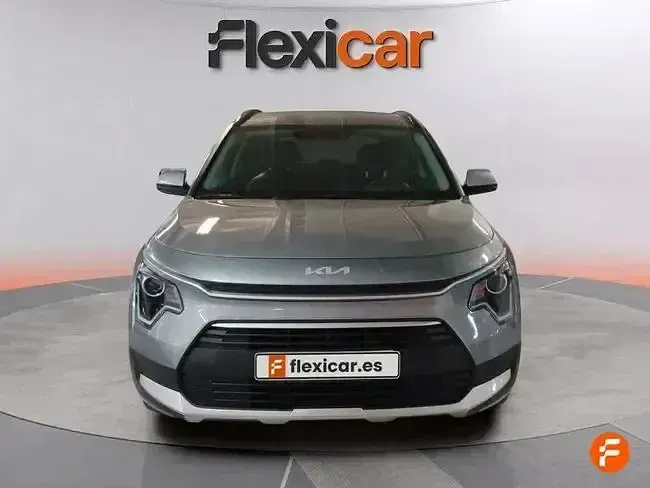 Usado Kia Niro 129 CV (94 kW) 2024 Gris SUV