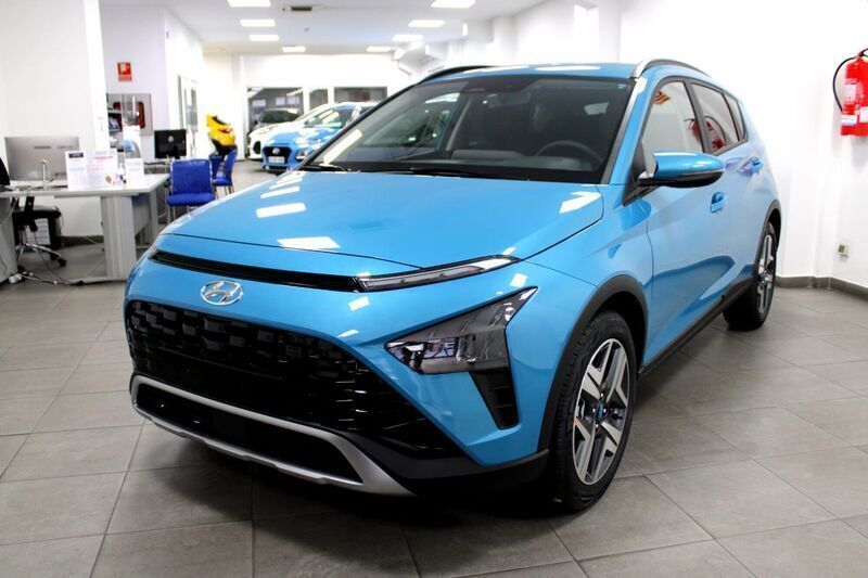 Azul Usado 2023 Hyundai Bayon SUV | 19.450 € (Un poco caro) - Imagen 1/4