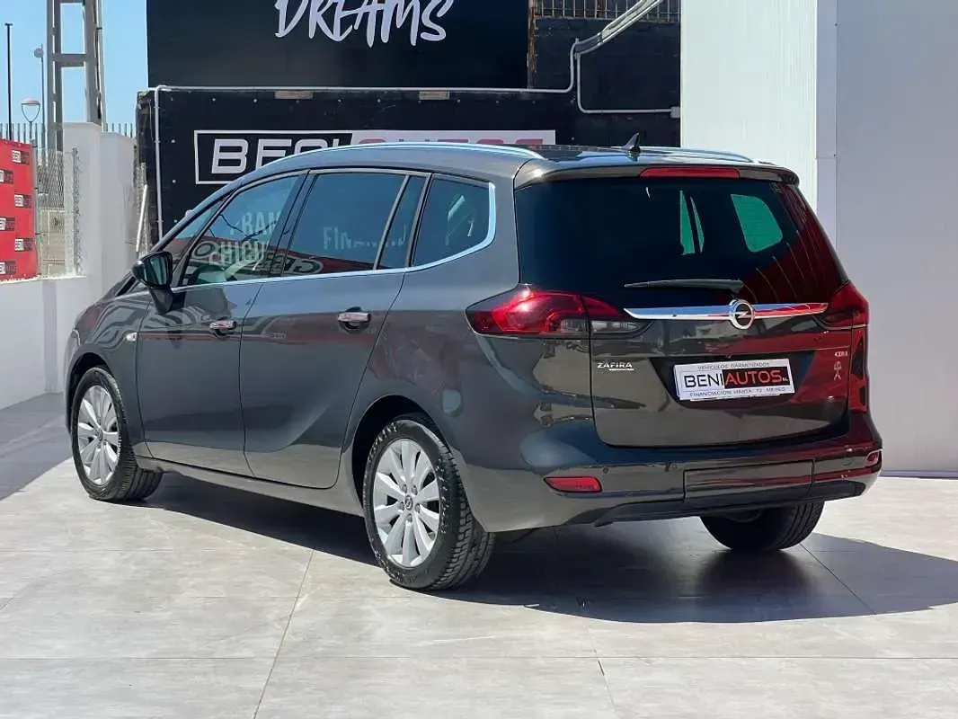 Usado Opel Zafira Tourer Excellence 165 CV (121 kW) 2014 Marrón Monovolumen