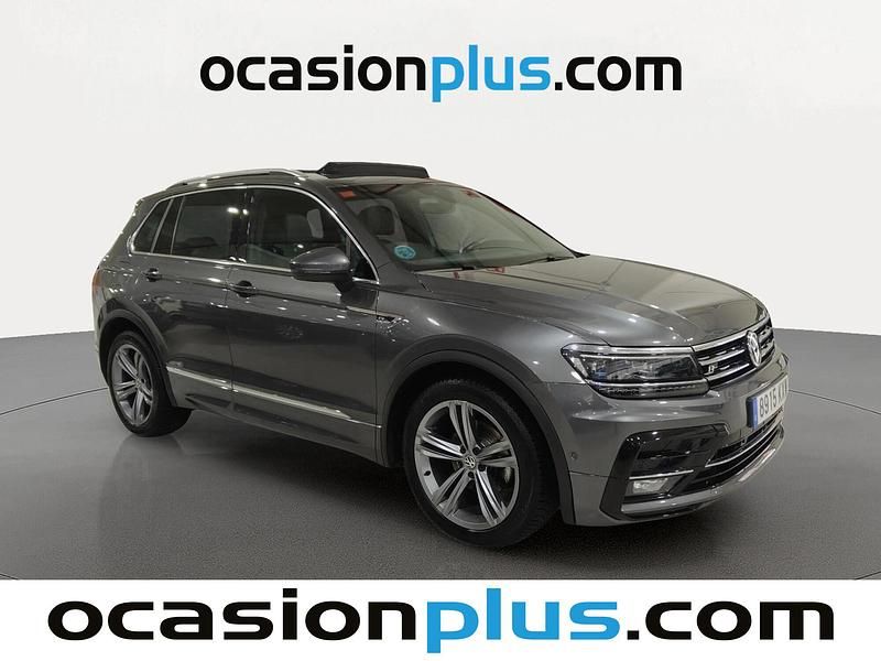 Usado VW Tiguan Sportline 150 CV (110 kW) 2019 Gris SUV