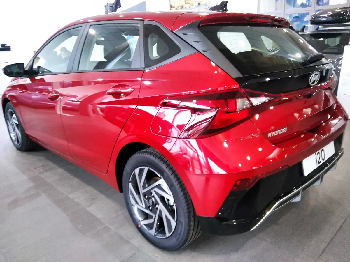 Usado Hyundai i20 99 CV (72 kW) 2025 Utilitario