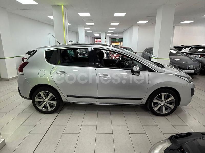 Usado Peugeot 3008 Allure 165 CV (121 kW) 2016 Gris / plata Berlina