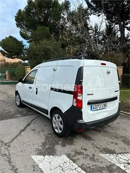 Usado Dacia Dokker 102 CV (75 kW) 2019 Blanco Monovolumen