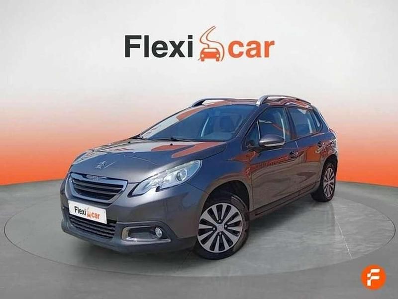 Usado Peugeot 2008 Active 92 CV (67 kW) 2015 Gris SUV