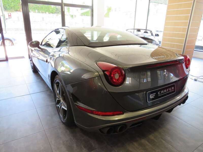 Usado Ferrari California 560 CV (411 kW) 2017 Gris Descapotable