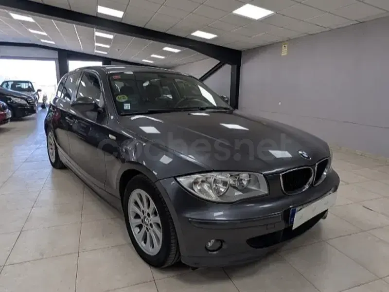 Usado BMW 120 163 CV (119 kW) 2006 Negro Utilitario