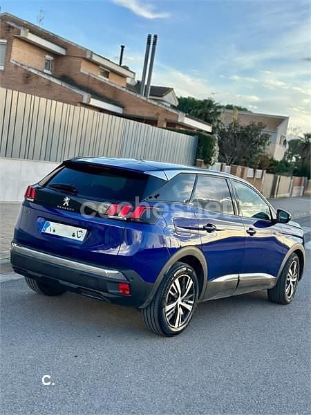 Usado Peugeot 3008 Allure 130 CV (95 kW) 2019 Azul SUV