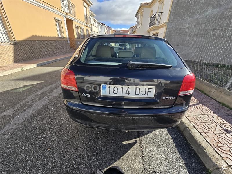 Usado Audi A3 Ambition 140 CV (102 kW) 2005 Negro Utilitario