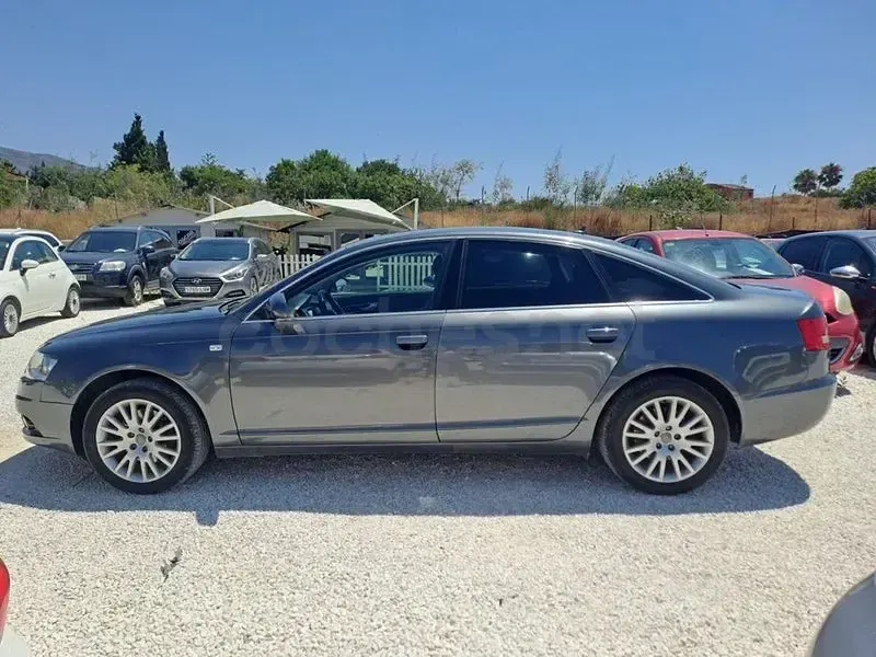 Usado Audi A6 140 CV (102 kW) 2008 Gris / plata Berlina