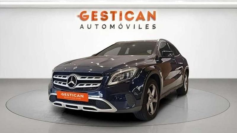 Usado Mercedes GLA200 136 CV (100 kW) 2018 Azul SUV