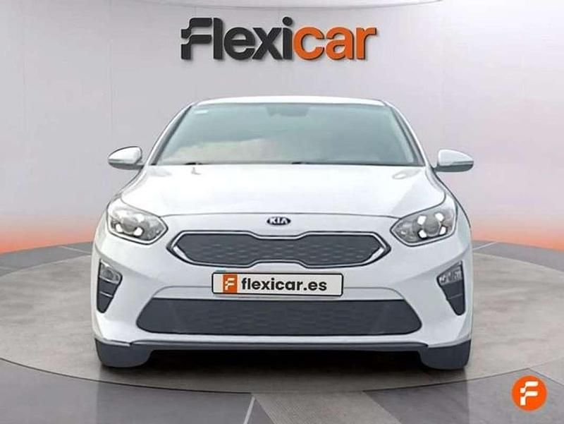 Usado Kia Ceed 140 CV (102 kW) 2018 Blanco Utilitario