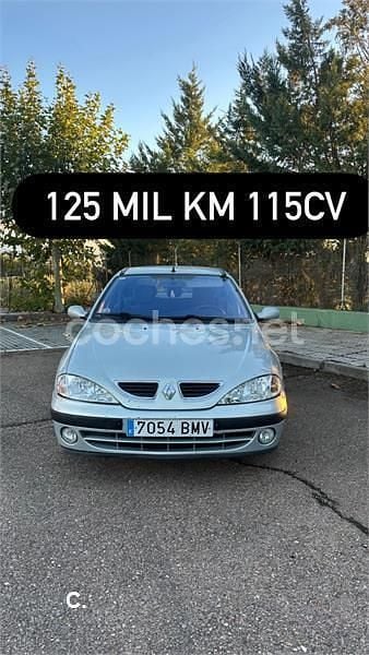 Gris / plata Usado 2003 Renault Mégane II Authentique Berlina | 3000 € (Precio justo) - Imagen 1/4