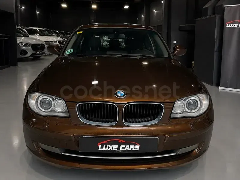 Usado BMW 118 Comfort Edition 143 CV (105 kW) 2011 Marrón Utilitario