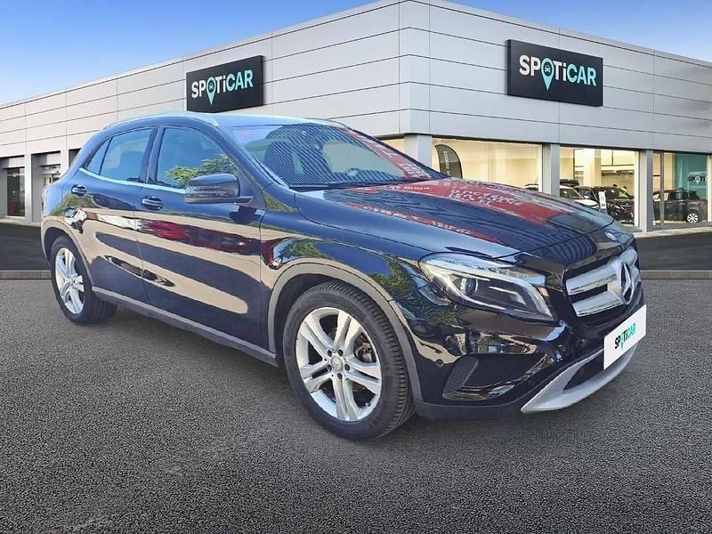 Usado Mercedes GLA200 Urban 137 CV (100 kW) 2016 Negro SUV