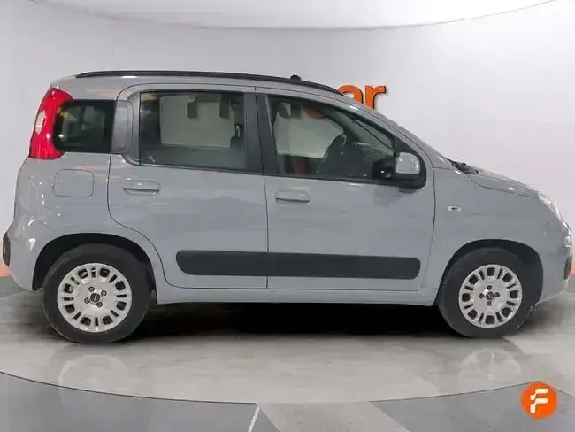 Usado Fiat Panda Lounge 69 CV (50 kW) 2020 Gris Utilitario