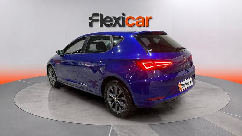Usado Seat Leon Style 115 CV (84 kW) 2019 Azul Berlina