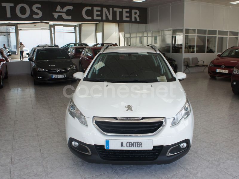 Usado Peugeot 2008 Active 100 CV (73 kW) 2015 Blanco SUV