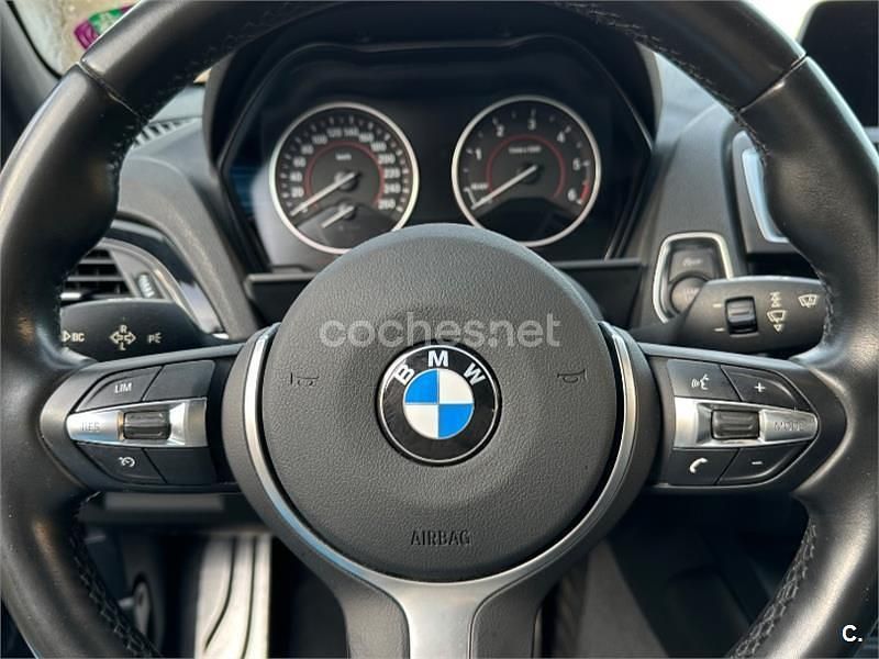 Usado BMW 118 150 CV (110 kW) 2017 Negro Utilitario