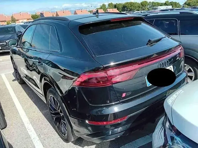 Usado Audi Q8 Ambiente 286 CV (210 kW) 2024 Negro SUV