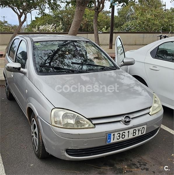 Usado Opel Corsa Club 75 CV (55 kW) 2002 Gris / plata Utilitario