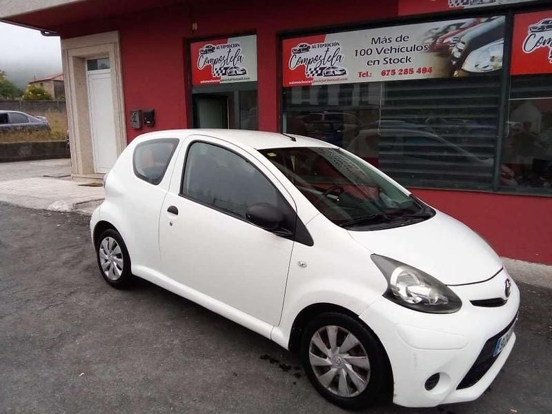 Blanco Usado 2013 Toyota Aygo City Utilitario | 5800 € (Precio justo) - Imagen 1/4